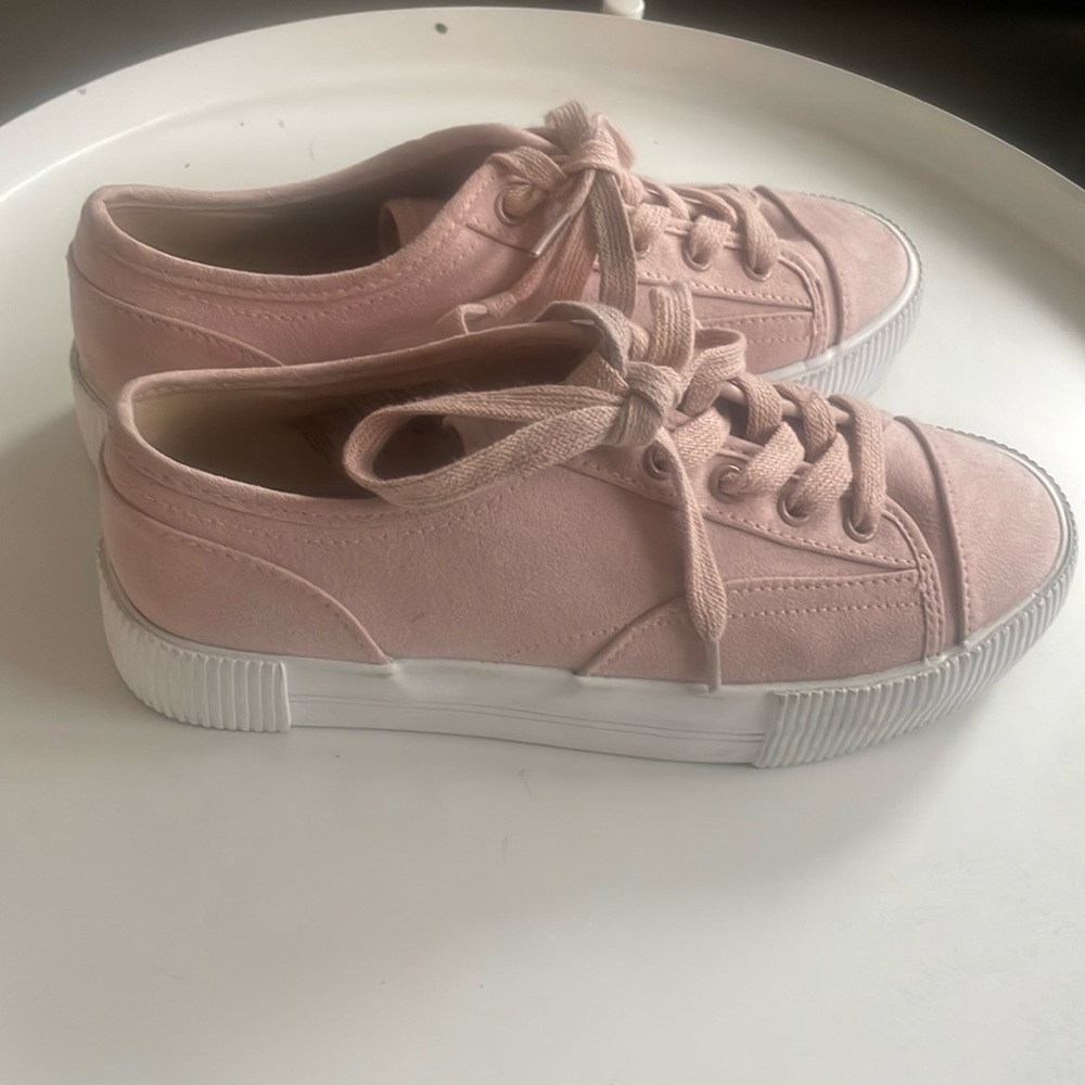 H &M by Divided NWOT Platform Sneakers - Picture 4 of 17